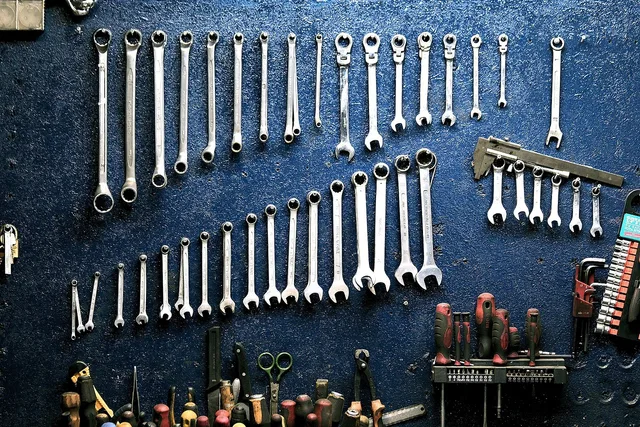 sleutels, workshop, mechanic, hulpprogramma 's, sleutels, workshop, workshop, mechanic, mechanic, mechanic, mechanic, mechanic. Bereken de optimale productiecapaciteit bij groeiende vraag